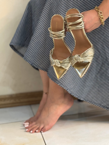 کفش مجلسی از روبرو